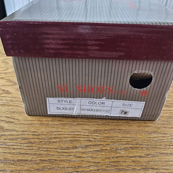 Womens Low Wedge Green/Beige Non Slip Sandals Faux Leather Size 7 New in Box - Picture 6 of 6